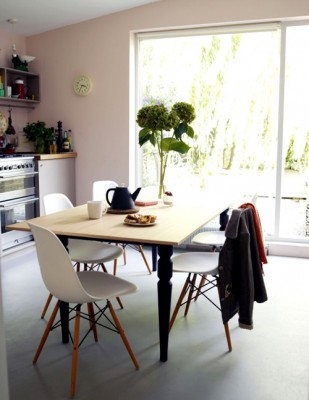 COVETTING * EAMES SIDE CHAIR
